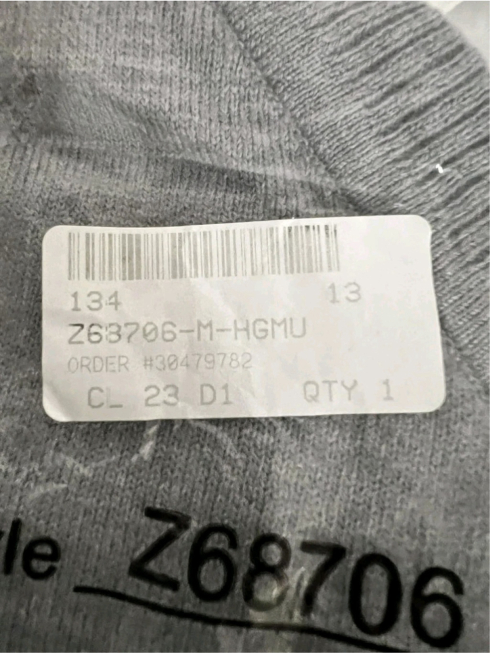 VENUS Women’s Layered Sweater Top Medium Gray White New In Package Z68706 - Picture 2 of 3
